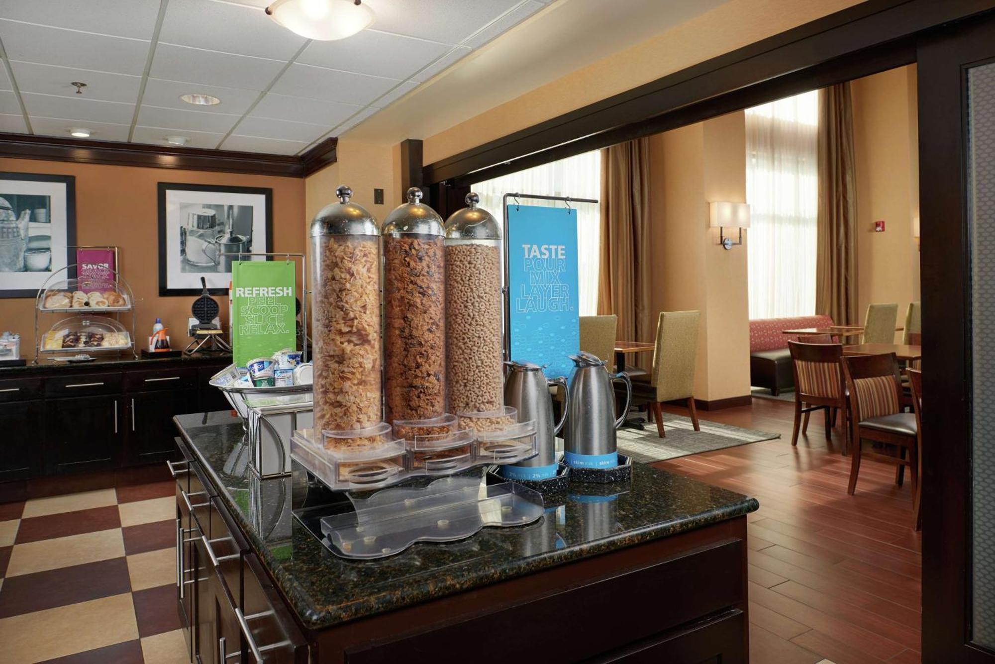 Hampton Inn & Suites Oxford-Anniston Eksteriør billede